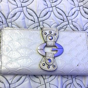 SALE !!! GUESS WHITE WALLET 🔥🔥🔥